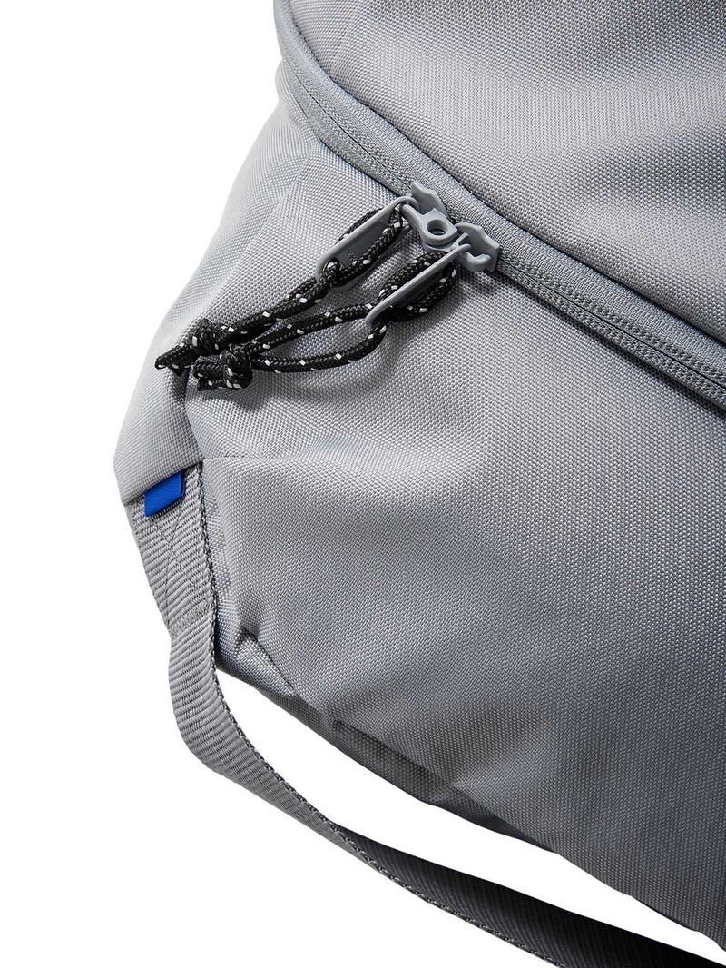 Bolso-Nieve-Commuter-space-sack-Gris-Burton